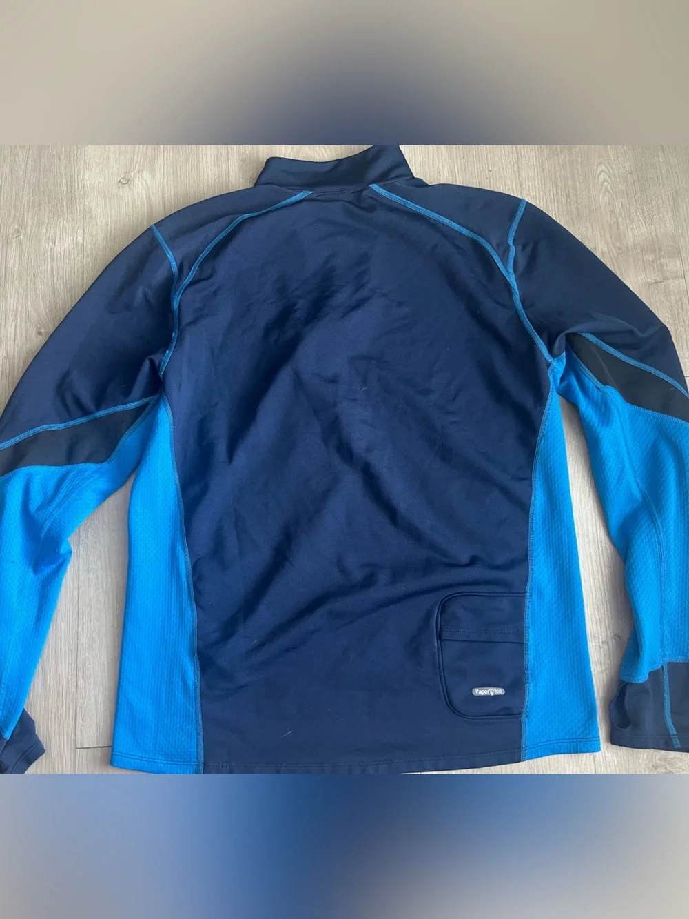 The North Face Men’s Navy & Bright Blue Long-Sleeve